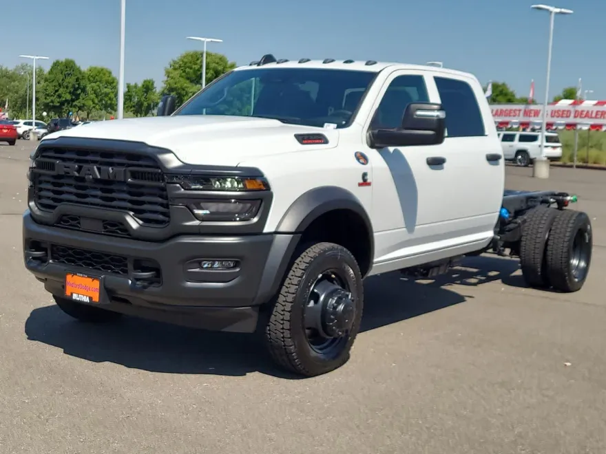2025 Ram 5500 Tradesman photo 1