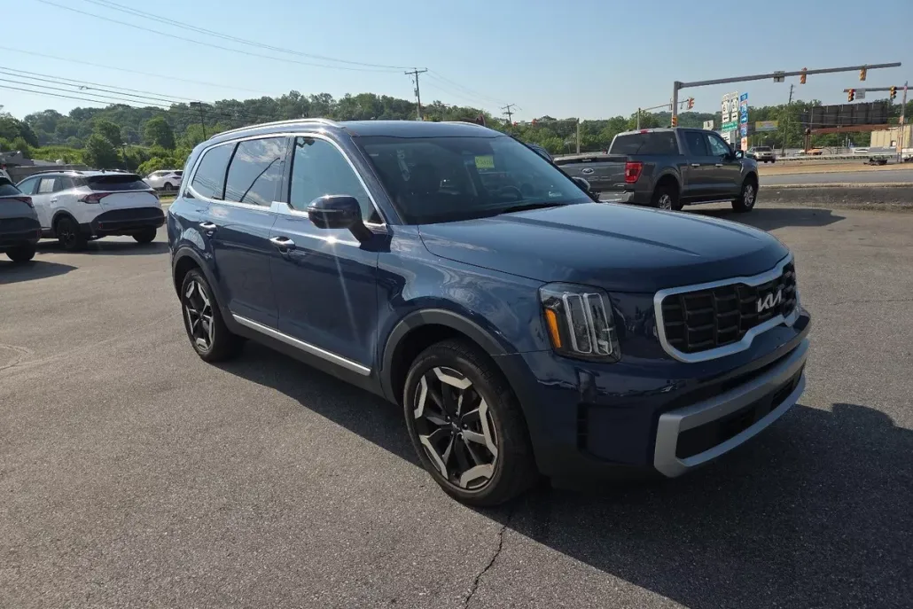 2023 Kia Telluride S photo 1