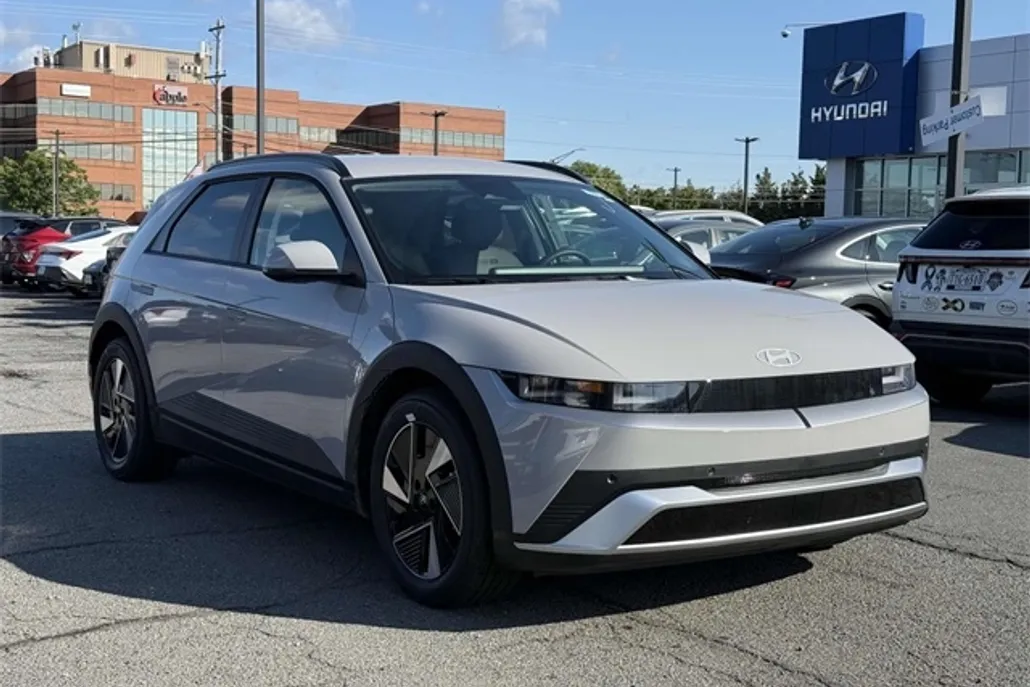 2025 Hyundai Ioniq 5 SEL photo 1