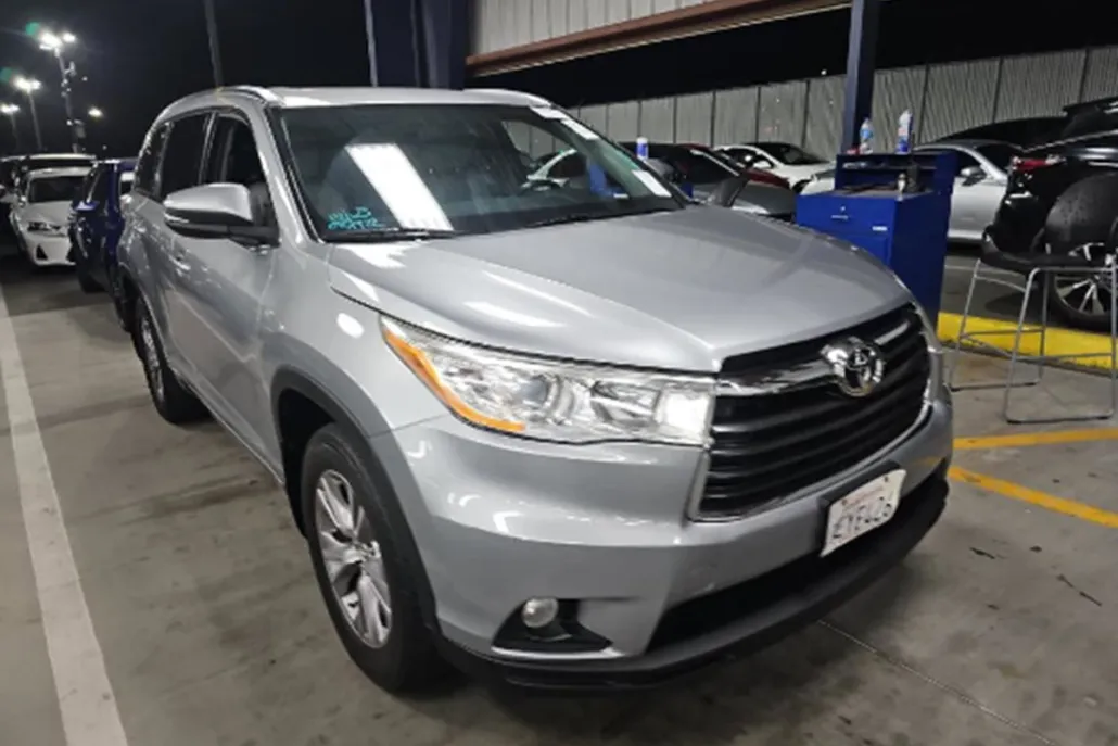 2014 Toyota Highlander XLE photo 1