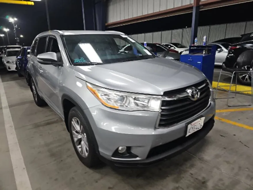 2014 Toyota Highlander XLE photo 1