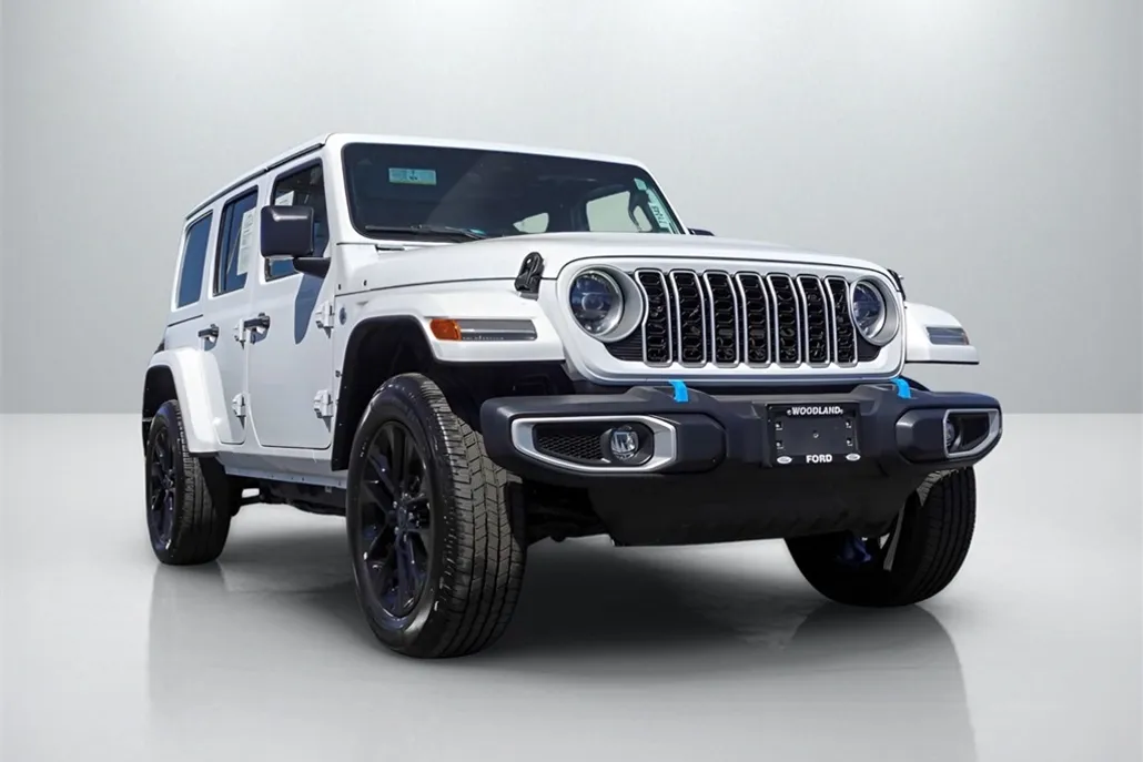 2024 Jeep Wrangler Sahara 4xe photo 1