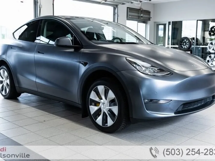 2022 Tesla Model Y Long Range photo 1