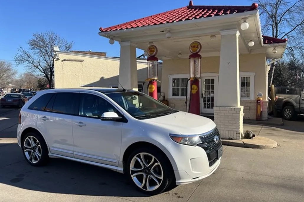 2012 Ford Edge Sport photo 1