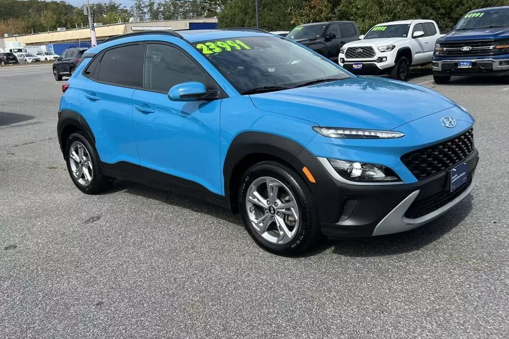 2023 Hyundai Kona SEL photo 1