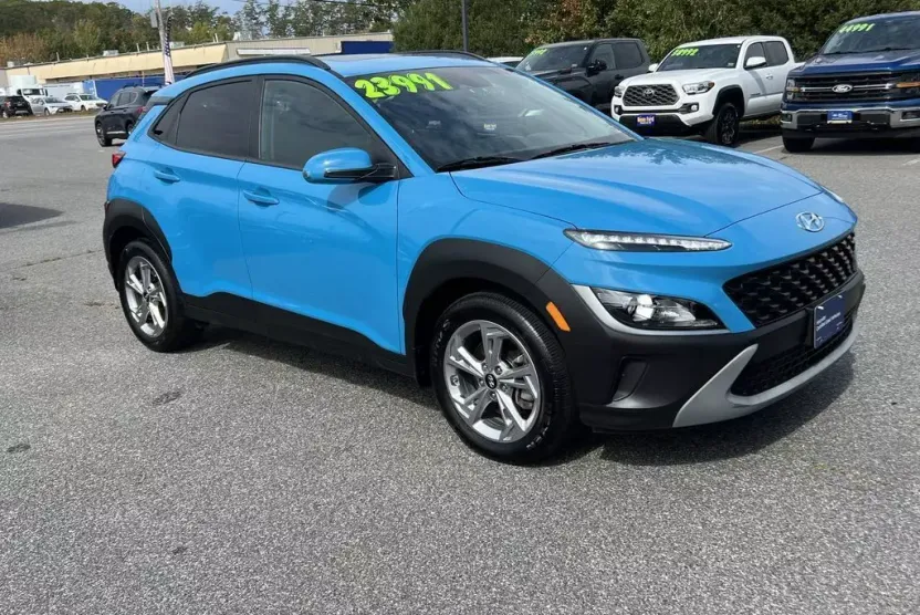 2023 Hyundai Kona SEL photo 1