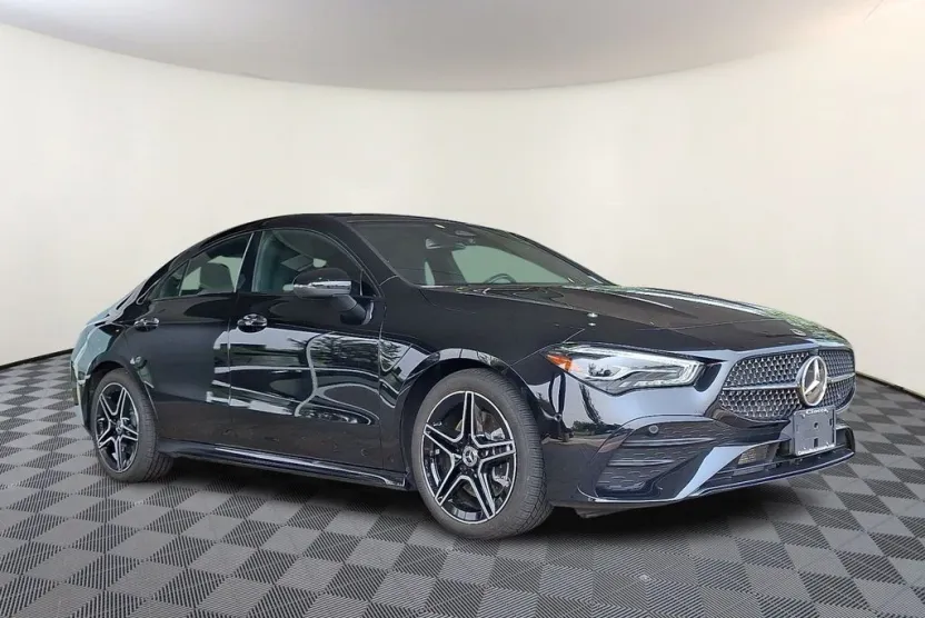 2025 Mercedes Benz CLA 250 4MATIC photo 1