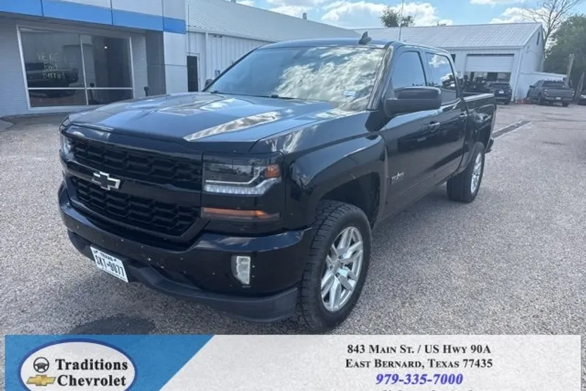 2018 Chevrolet Silverado 1500 LT photo 1