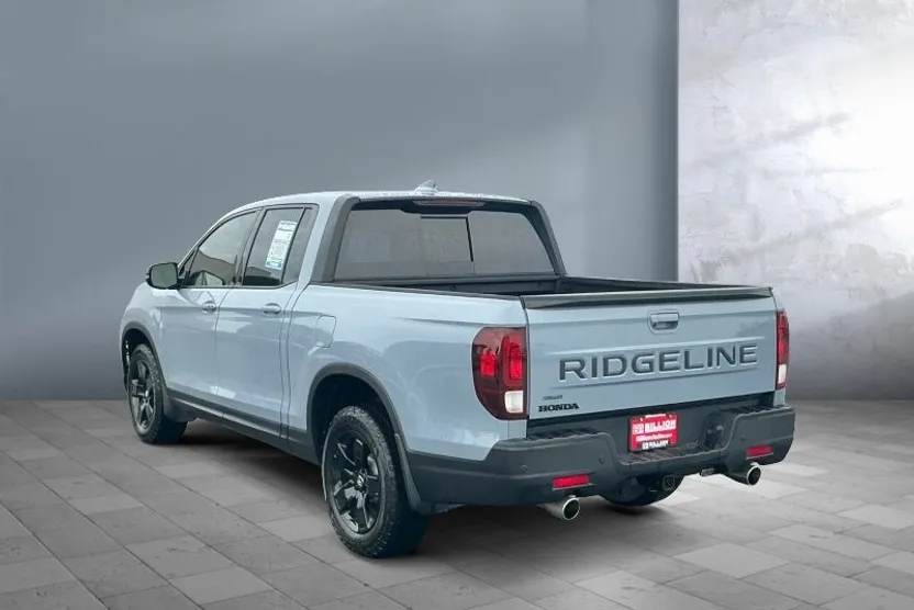 2024 Honda Ridgeline Black Edition photo 1