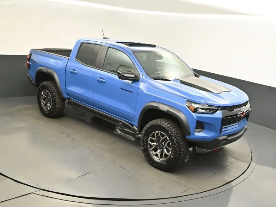 2025 Chevrolet Colorado ZR2 photo 1