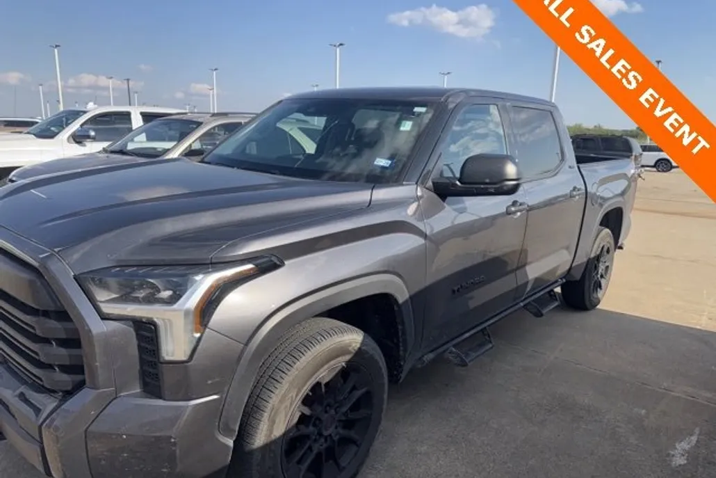 2023 Toyota Tundra SR5 photo 1