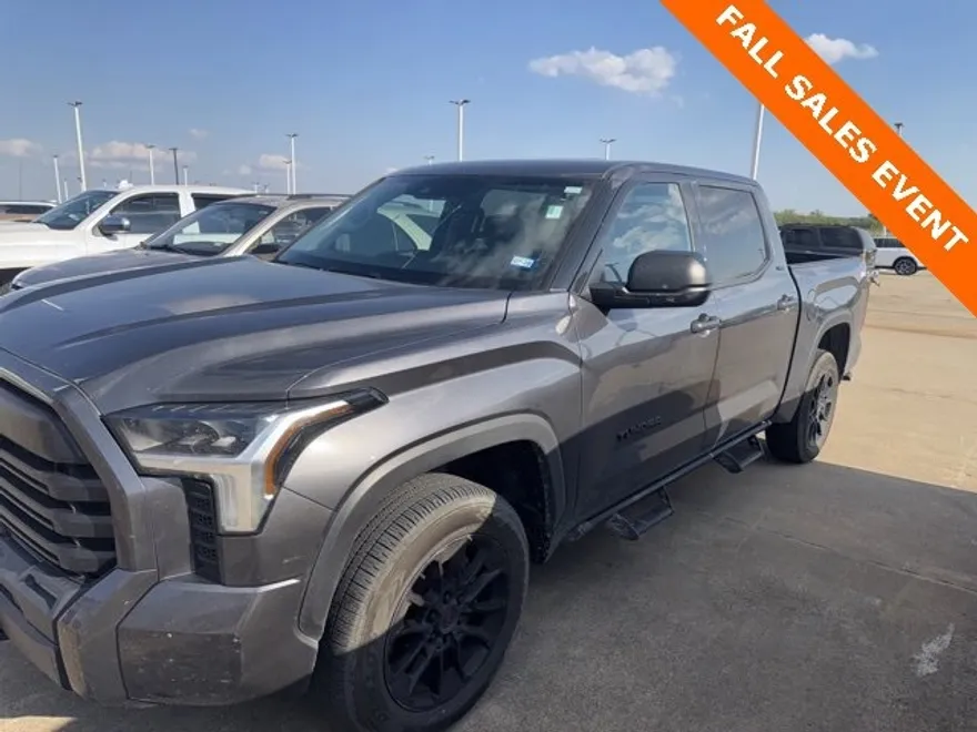 2023 Toyota Tundra SR5 photo 1