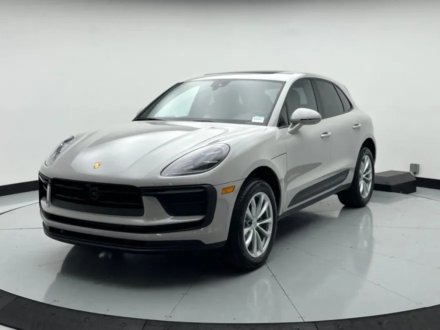 2025 Porsche Macan Base photo 1