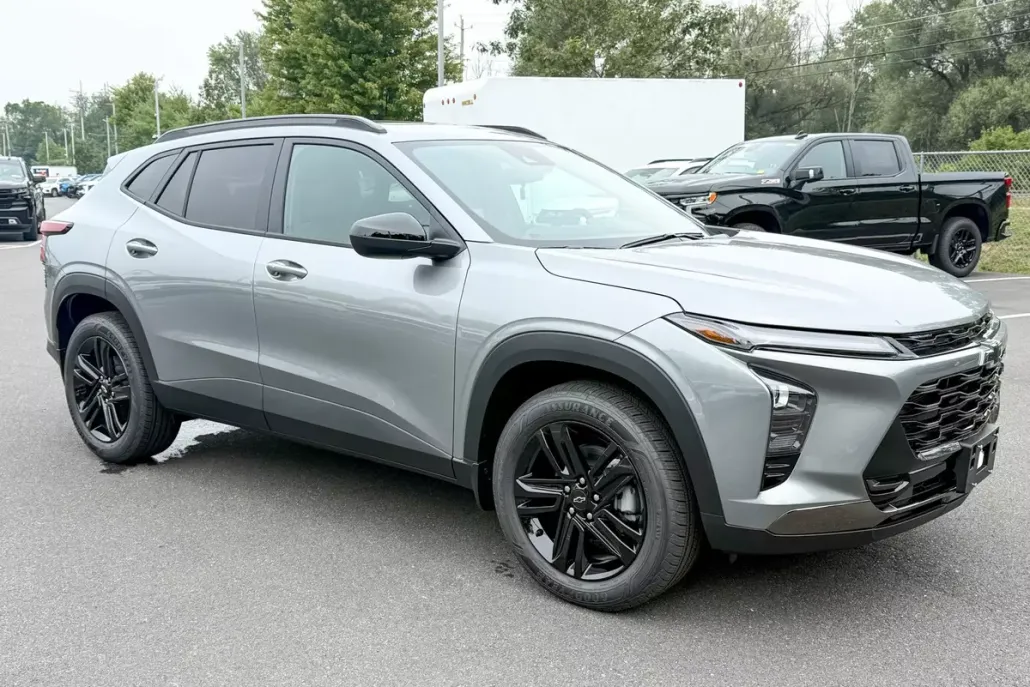 2025 Chevrolet Trax ACTIV photo 1