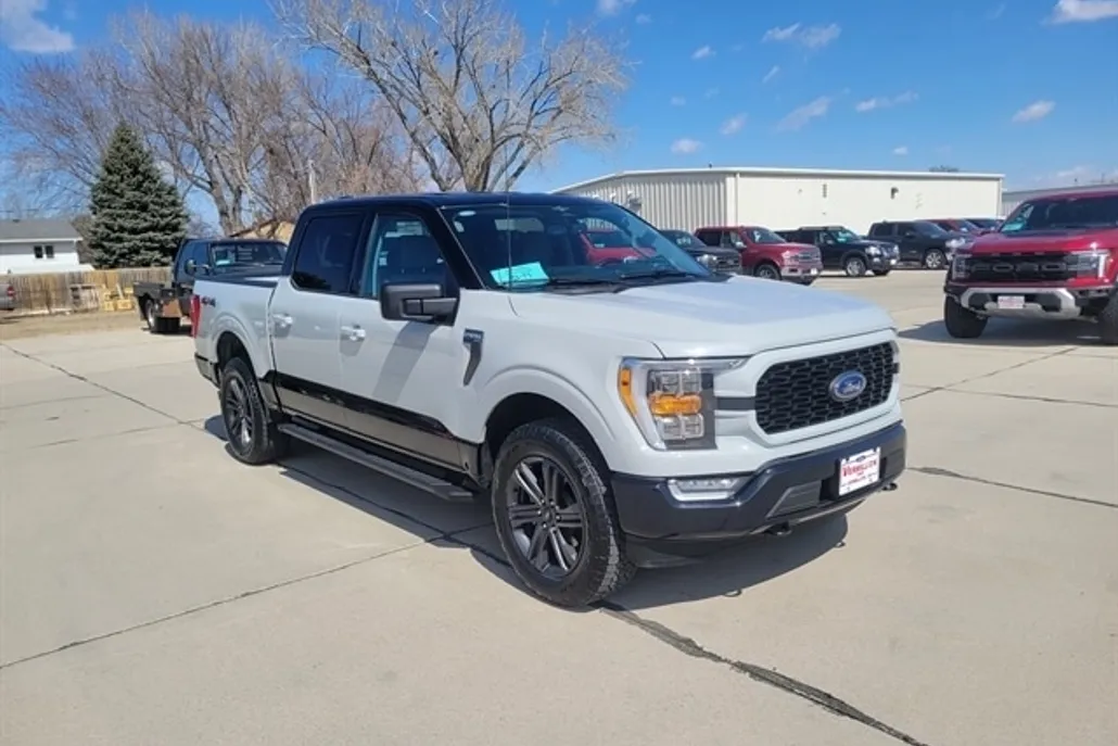 2023 Ford F-150 XLT photo 1