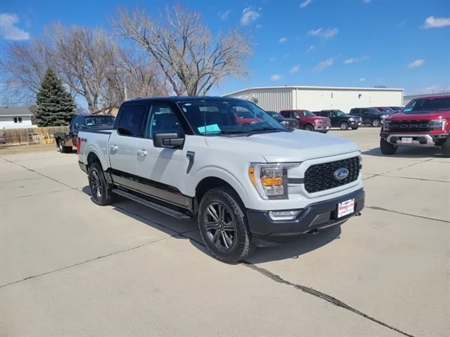 2023 Ford F-150 XLT photo 1