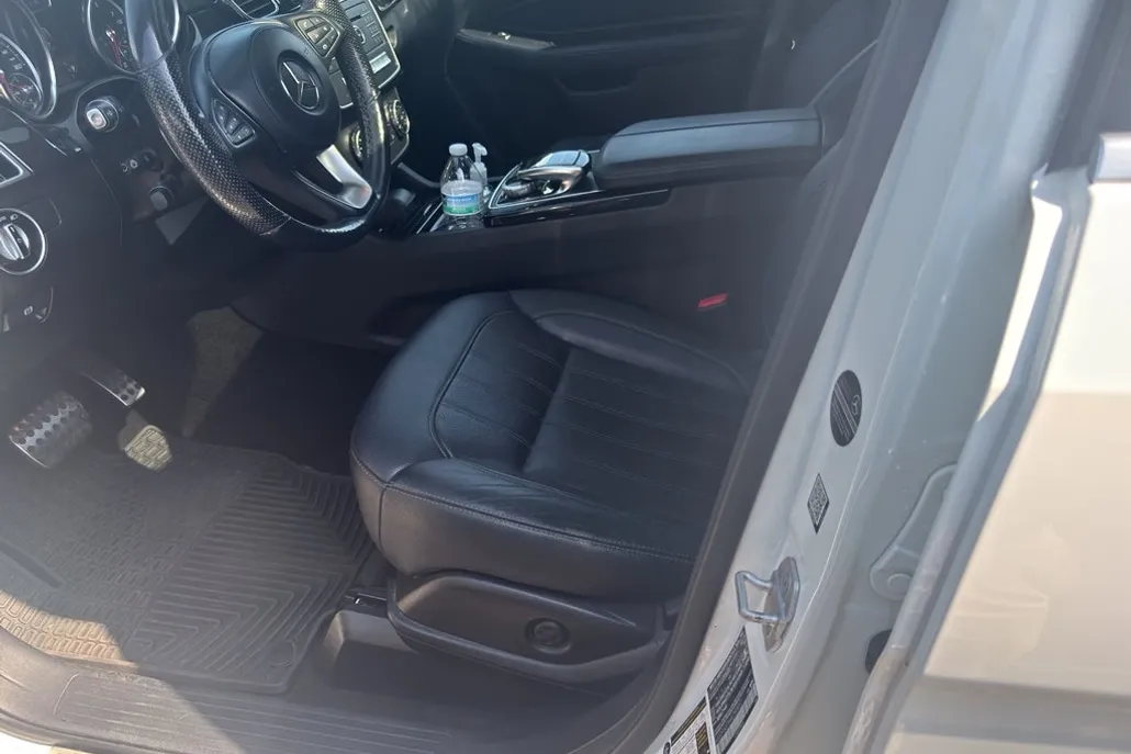 2017 Mercedes Benz GLS 450 photo 1