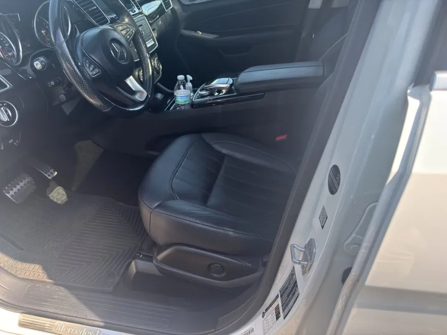 2017 Mercedes Benz GLS 450 photo 1