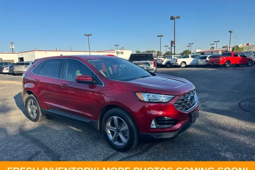 2022 Ford Edge SEL photo 1