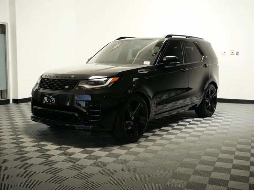 2024 Land Rover Discovery P360 Dynamic SE photo 1