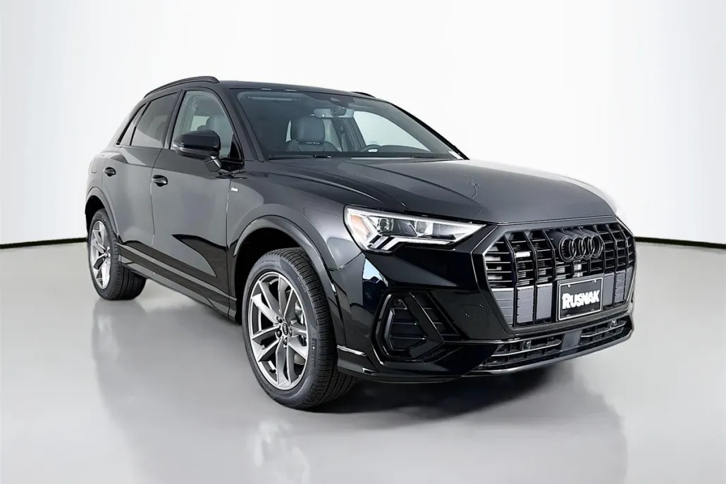 2025 Audi Q3 S line Premium photo 1