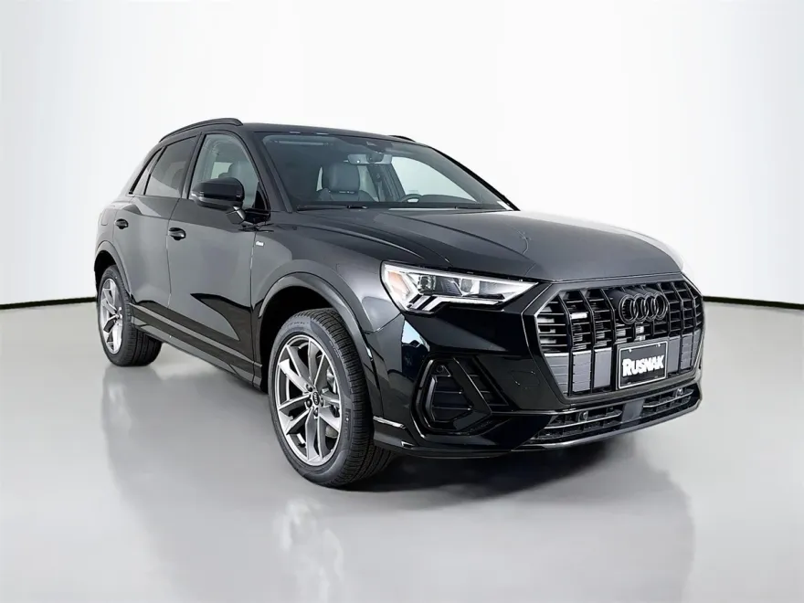 2025 Audi Q3 S line Premium photo 1