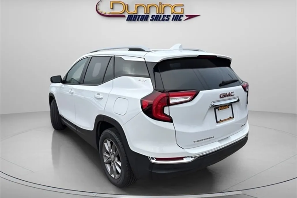 2024 Gmc Terrain SLT photo 1