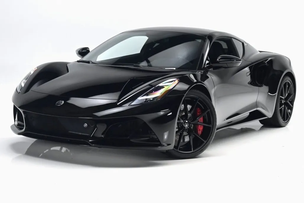 2025 Lotus Emira Base photo 1