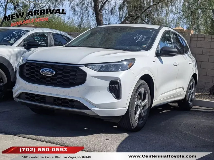 2024 Ford Escape ST-Line photo 1