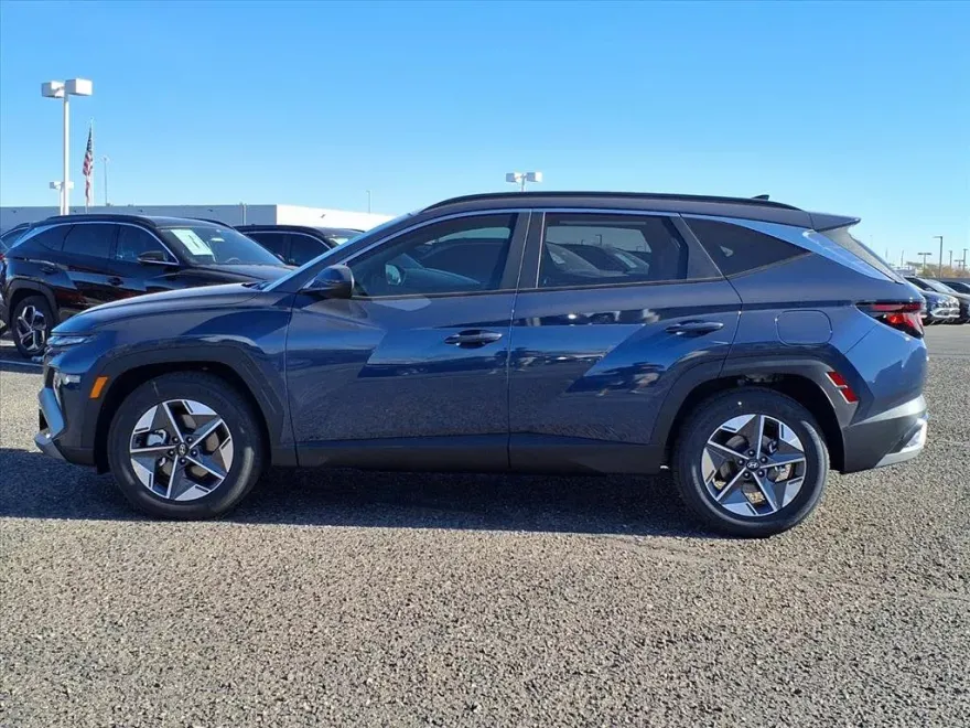 2026 Hyundai Tucson SE photo 1