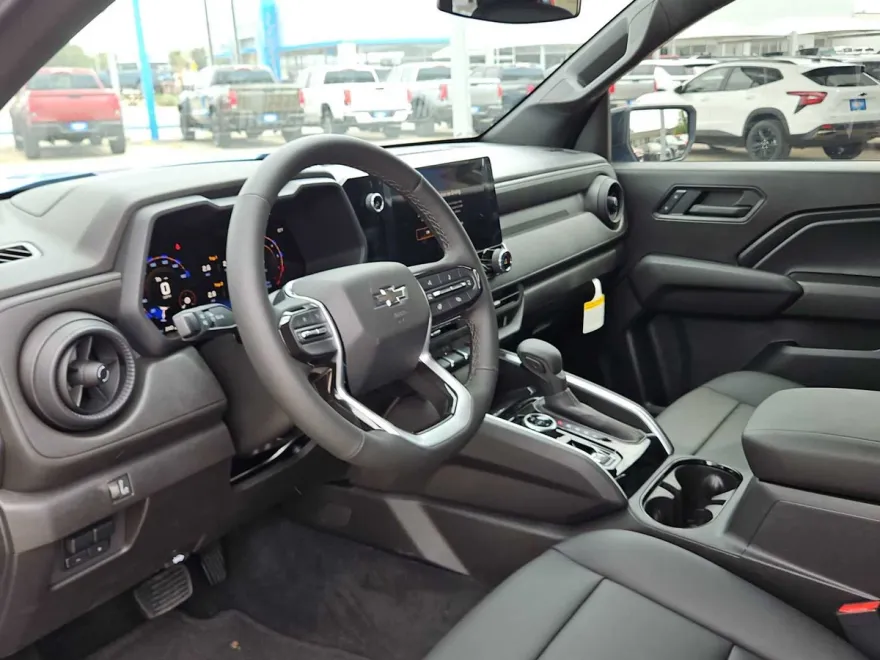 2026 Chevrolet Colorado Trail Boss photo 1