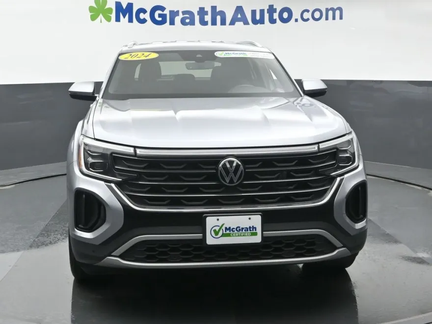 2024 Volkswagen Atlas Cross Sport SE Technology photo 1
