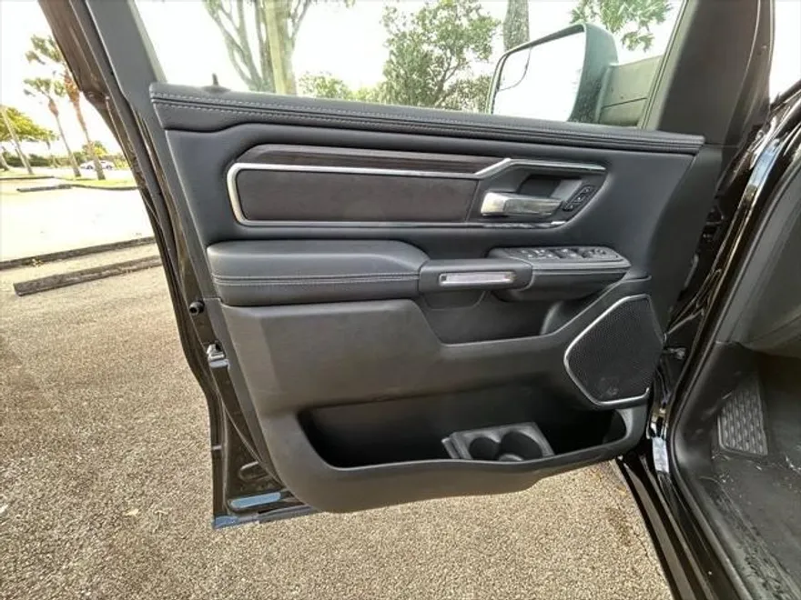 2025 Ram 1500 Laramie photo 1