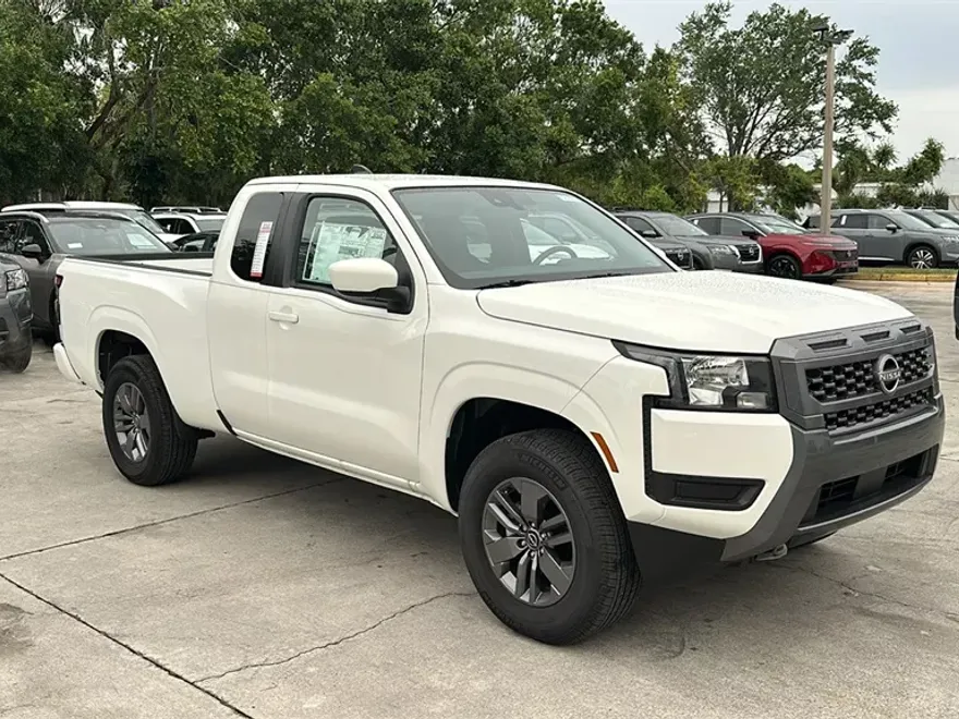 2025 Nissan Frontier King Cab SV photo 1