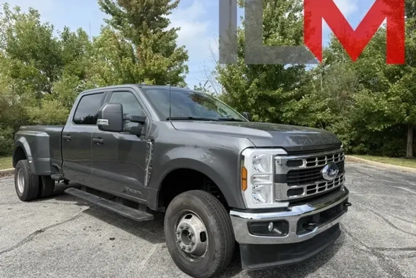 2025 Ford F-350 photo 1