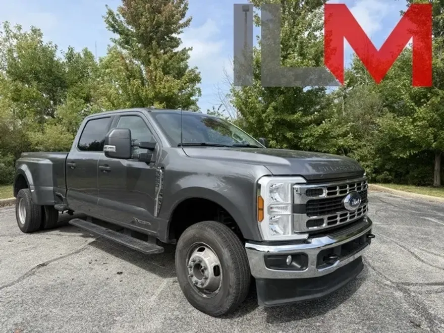 2025 Ford F-350 photo 1