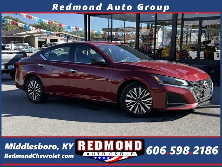 2024 Nissan Altima 2.5 SV photo 1