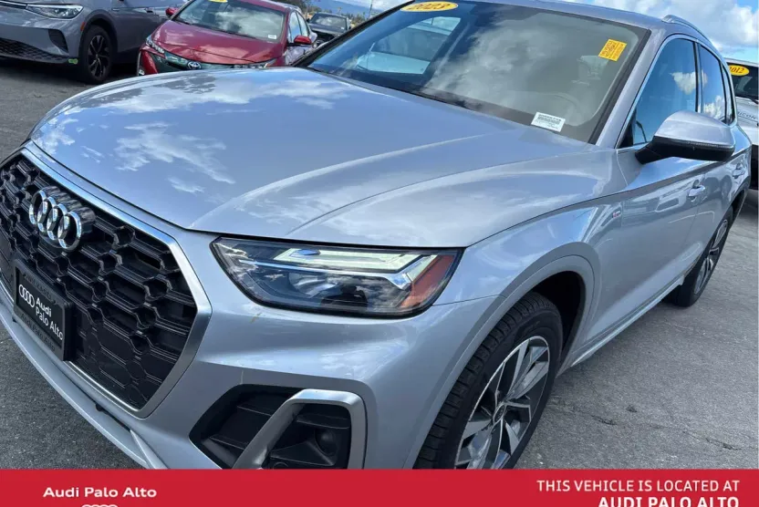 2023 Audi Q5 S line Premium Plus photo 1
