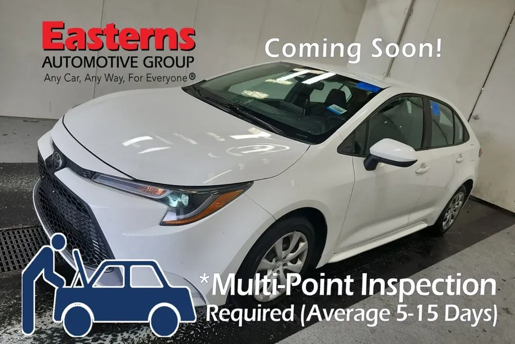 2021 Toyota Corolla LE photo 1