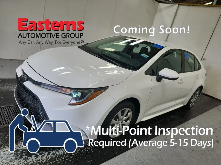 2021 Toyota Corolla LE photo 1