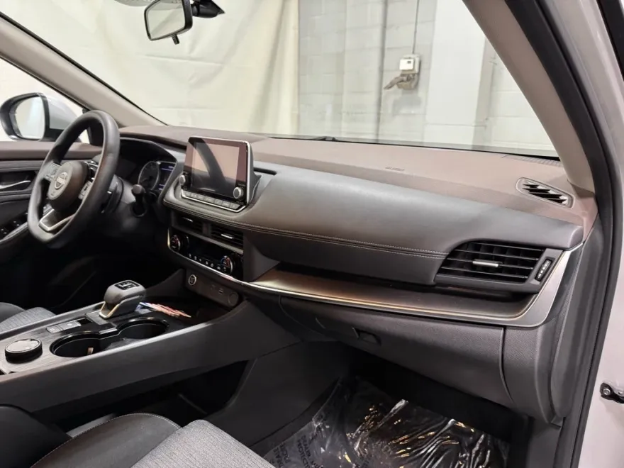 2023 Nissan Rogue SV AWD photo 17