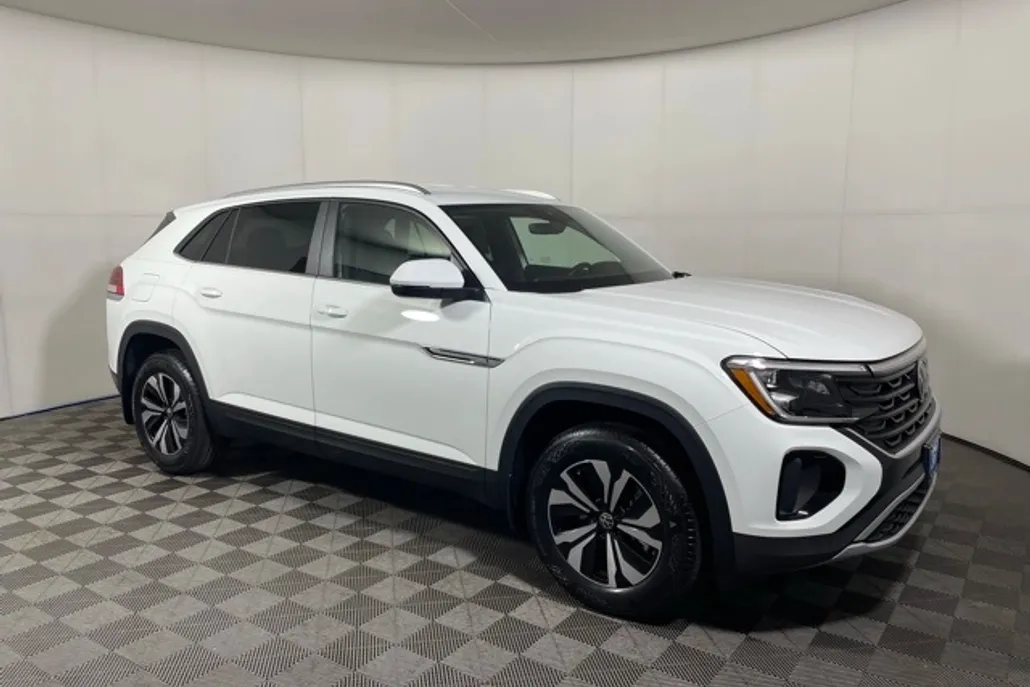 2025 Volkswagen Atlas Cross Sport SE photo 1