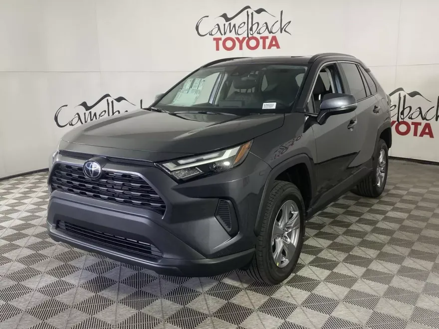 2025 Toyota RAV4 XLE photo 1