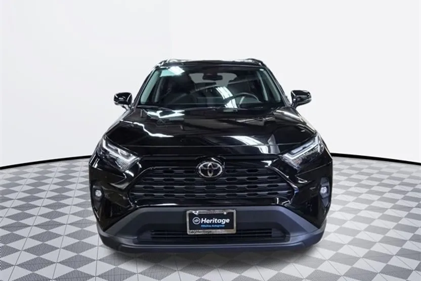 2025 Toyota RAV4 XLE Premium photo 1