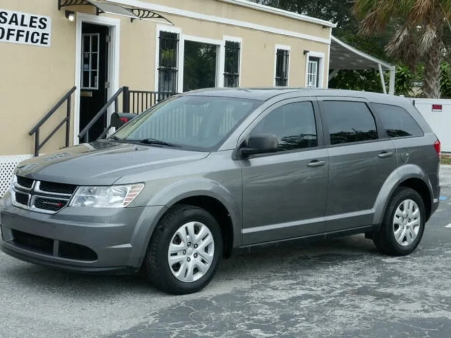 2013 Dodge Journey SE photo 1
