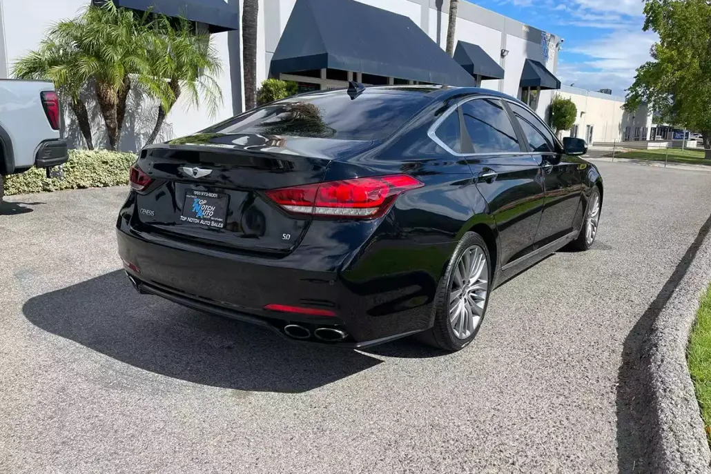2015 Hyundai Genesis 5.0 photo 1