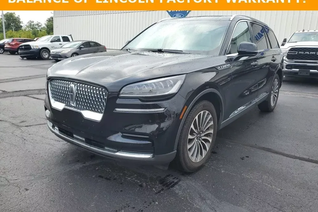 2023 Lincoln Aviator Standard photo 1