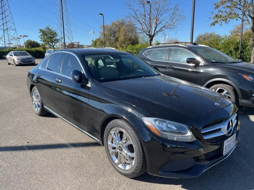 2017 Mercedes Benz C 300 photo 1