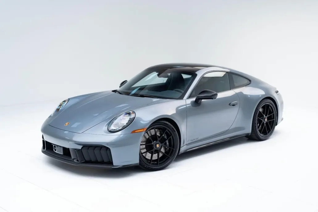 2026 Porsche 911 4 GTS photo 1