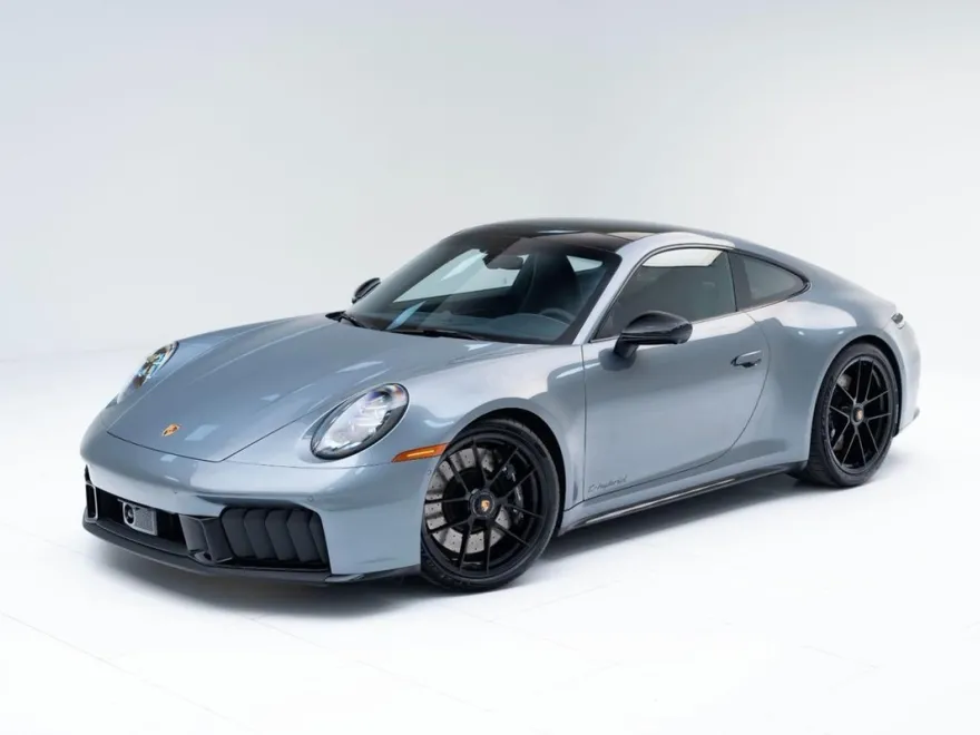 2026 Porsche 911 4 GTS photo 1